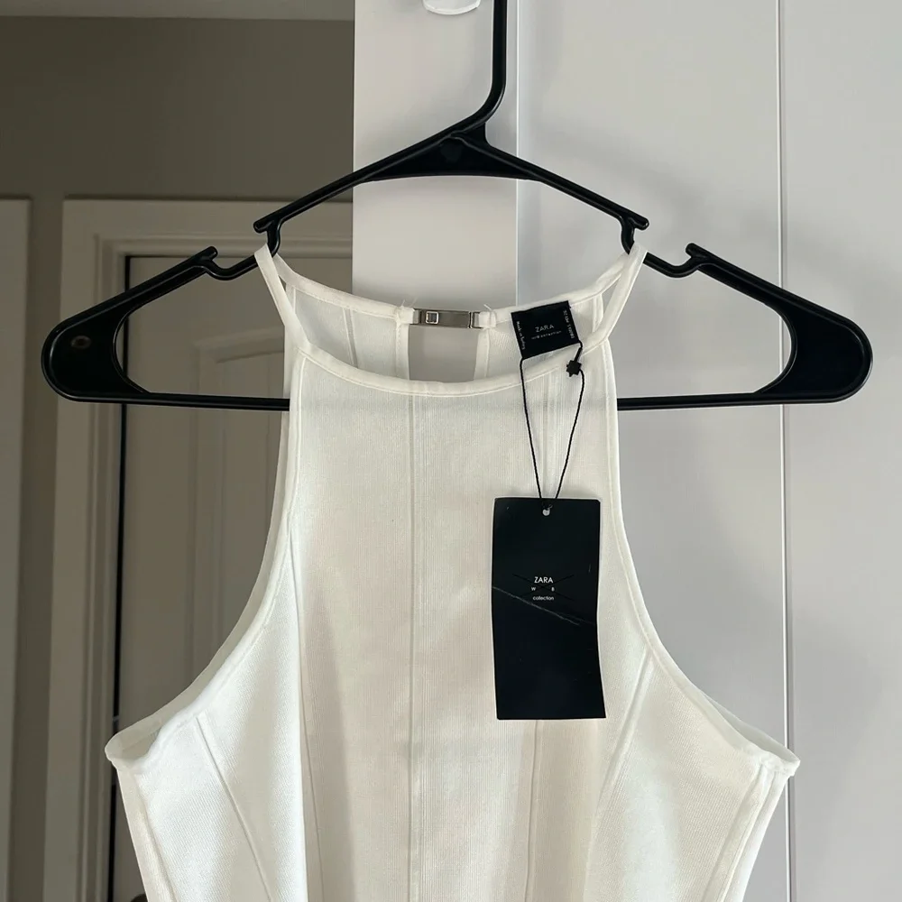 Zara Sleeveless Top - Picture 5 of 6